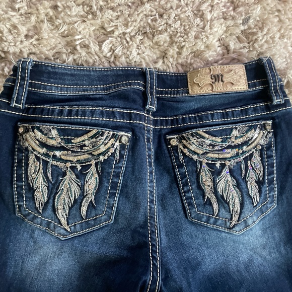 Low rise bootcut miss me jeans waist says 29 and inseamm says 34 - Picture 3 of 5